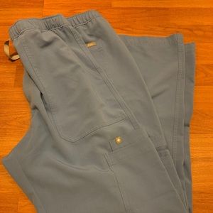 SOLD Figs Technical scrub bottoms men’s XL